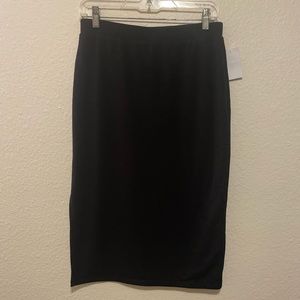 Treasure & Bond Black Straight Skirt. SZ M. NWT